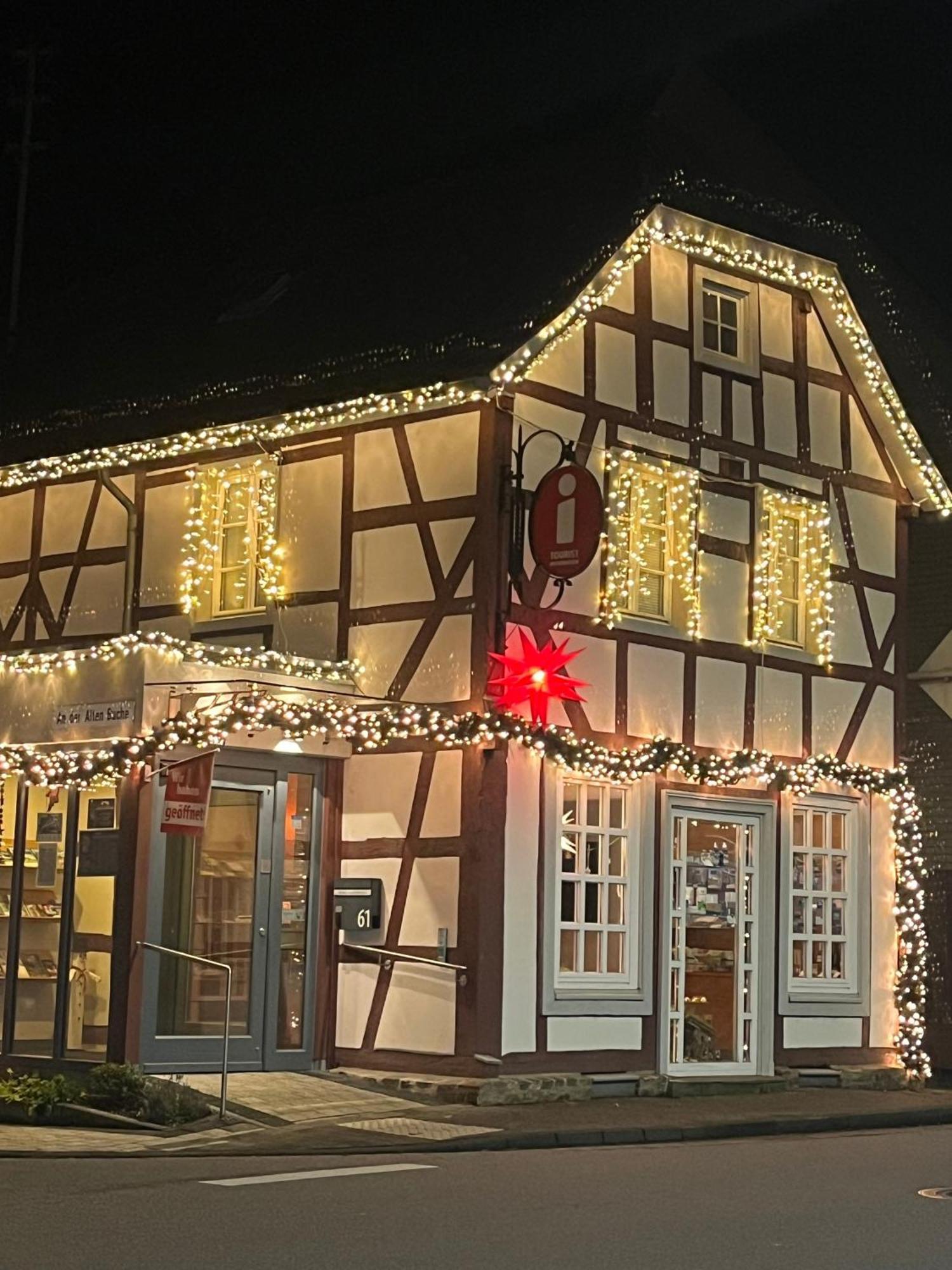 Ferienwohnung "Gaston" Mitten In Waldbreitbach Esterno foto